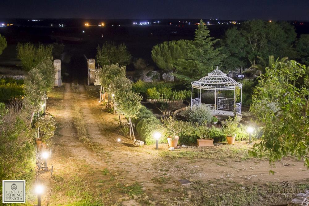 Tenuta Patruno Perniola Gioia Del Colle Luaran gambar